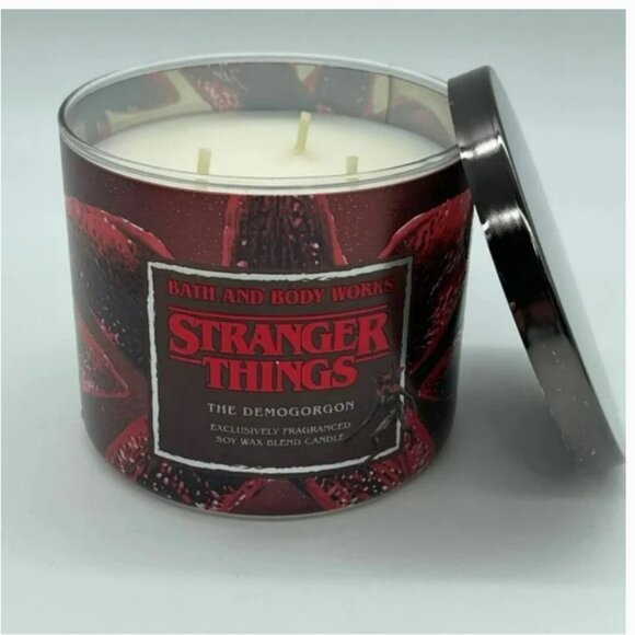 Stranger Things Demogorgon Candle BBW 3 wick candle - NWT - Picture 1 of 2